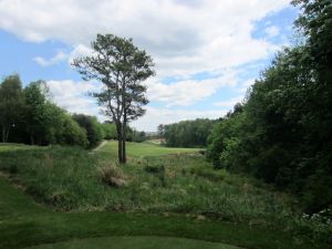 Standard Club 2nd Tee