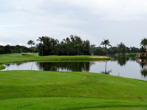 Kauai Lagoons (Moana) 8th Tee