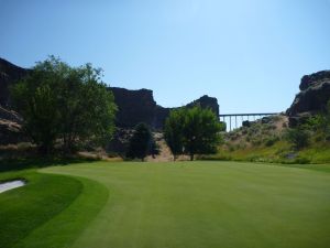 Blue Lakes 3rd Green