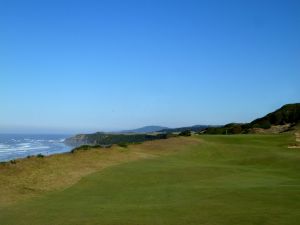 Pacific Dunes 13th Left Ocean