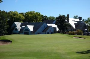 Milwaukee CC 18th Clubhouse